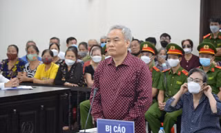 Bắt đầu xét xử cựu Chủ tịch Trung tâm hỗ trợ người nghèo lừa đảo người nghèo 