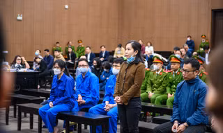 'Siêu lừa' gửi lời xin lỗi, nhiều cán bộ ngân hàng bật khóc nói lời sau cùng