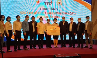 Hội Doanh nhân trẻ Việt Nam tặng 1.000 bộ kit xét nghiệm COVID-19 cho tỉnh Lâm Đồng