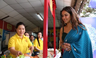 'Cô dâu 8 tuổi' Avika Gor thích mê bánh xèo, bánh cuốn Việt Nam
