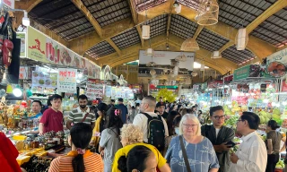 Nới visa để tăng tốc du lịch Việt Nam