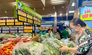 'Vàng thau lẫn lộn' giữa hàng thật, hàng giả