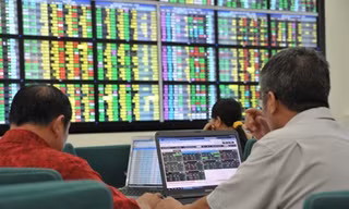 Nhà đầu tư kỳ vọng chứng khoán sẽ chinh phục đỉnh 1.000 điểm