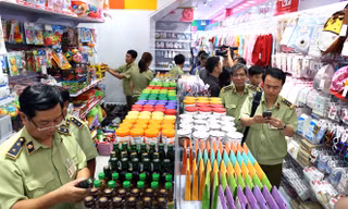 Cơ quan QLTT kiểm tra hệ thống Con Cưng trên địa bàn TPHCM