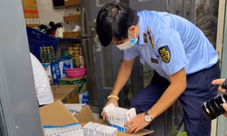 Cơ quan chức năng phát hiện hàng ngàn viên thuốc tân dược lậu được quảng cáo "hỗ trợ điều trị COVID-19".