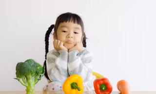 Nhiều gia đình có điều kiện nhưng con vẫn thấp bé nhẹ cân. Ảnh mang tính minh hoạ