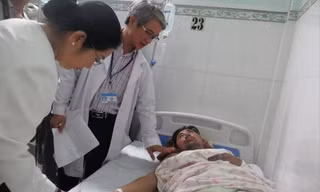 Vụ cháy chung cư: 'Tỉnh dậy mới biết mình mất cả gia đình'