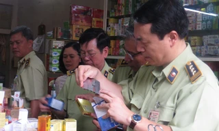 Lực lượng chức năng kiểm tra, phát hiện lượng lớn thực phẩm chức năng, mỹ phẩm... giả, nhái, không nguồn gốc xuất xứ