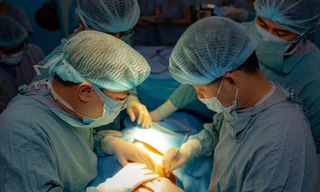 BV Nhi đồng 2 ghép thận từ người cha để cứu con (ảnh: BVCC)