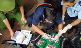 Cocain ngụy trang tinh vi trong container phế liệu