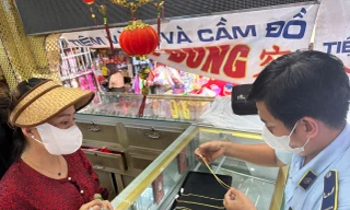 Kiểm tra loạt tiệm vàng ở TPHCM 