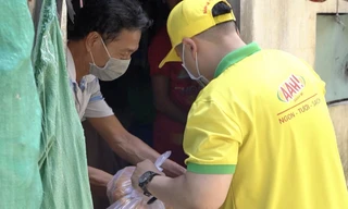 Bánh mì "0 đồng" tiếp sức người dân vượt qua dịch COVID-19