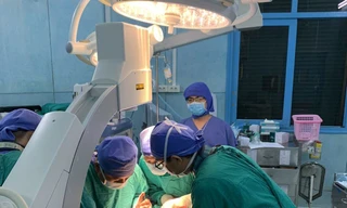 BV Nhi đồng 2 phẫu thuật cho bệnh nhi 