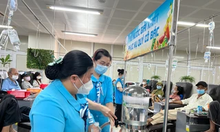 Ở nơi bệnh nhân truyền hóa chất như 'ngồi ghế thương gia'