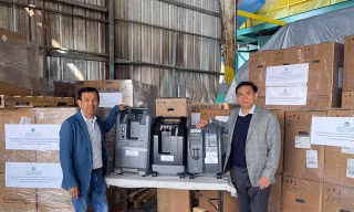 Ông David Dương tặng 250 máy trợ thở cho Việt Nam