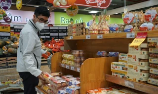 Nguy cơ thiếu hụt trứng gia cầm, mỗi người chỉ mua 2 vỉ/ ngày