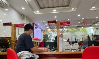 Nhiều người vội vã hủy thẻ tín dụng sau vụ vay 8,5 triệu 'ôm nợ' 8,8 tỷ đồng 