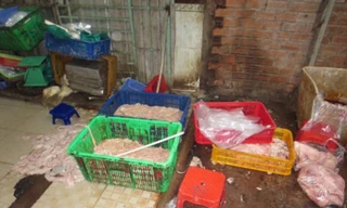 Lòng heo được dùng oxy già tẩy trắng phau