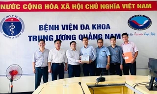 Công ty CP GONSA trao tặng thuốc cho Bệnh viện Đa khoa Trung Ương Quảng Nam