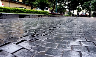 Đường sụt lún do xe có trọng tải 40 tấn