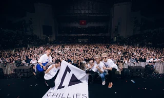 Chillies 'bay trên mây' cùng 6.000 khán giả thủ đô 