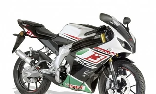 Xe đua hạng 'muỗi' chỉ 50 phân khối