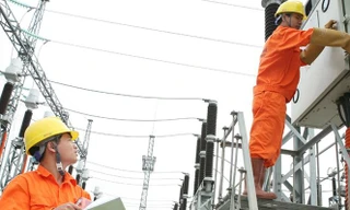 Đại diện Hiệp hội Năng lượng Việt Nam cho rằng, cần tăng mức hỗ trợ nhiều hơn, thông qua giá điện, đối với người nghèo.