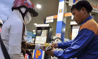 Giá bán lẻ các mặt hàng dầu tăng từ 235 đồng - 495 đồng/lít, kg