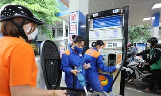 Giá xăng dầu đồng loạt giảm mạnh hơn 3.000 đồng/lít từ 0h ngày 11/7