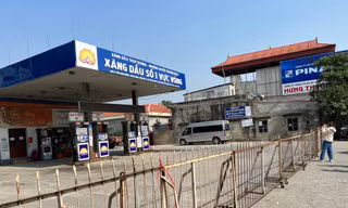 ‘Bêu tên’ loạt cây xăng đóng cửa, vi phạm kinh doanh dịp Tết 
