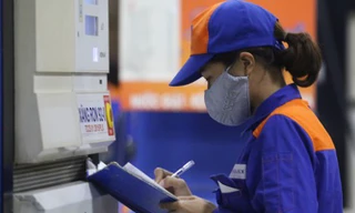 Xăng E5RON92 bán lẻ chính thức xuống dưới 17.000 đồng/lít