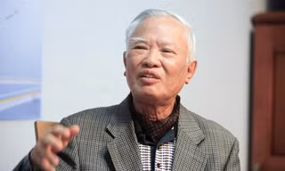 Nguyên Phó Thủ tướng Vũ Khoan trong cuộc trao đổi với PV Tiền Phong. Ảnh: Văn Kiên
