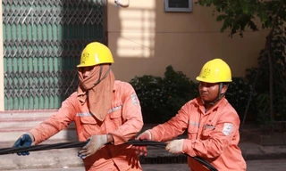 Nắng nóng gay gắt, lượng điện tiêu thụ trên địa bàn Hà Nội và trên cả nước liên tục lập kỷ lục