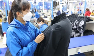 Sau nửa đầu tháng 1, hàng dệt may ước đạt 1,56 tỷ USD kim ngạch xuất khẩu và lọt top 5 nhóm hàng đạt kim ngạch tỷ USD