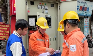 Chưa vào hè tiêu thụ điện đã tăng chóng mặt