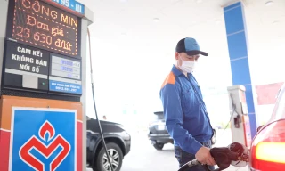 Bộ Công Thương vẫn muốn Bộ Tài chính điều hành giá xăng dầu