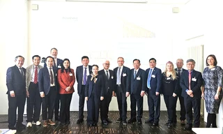 Bình Dương: Lãnh đạo tỉnh 'học' cách thu hút đầu tư công nghệ cao, công nghệ bán dẫn 