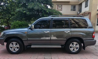 Bộ Công Thương bán xe Land Cruiser, Mercedes... giá hơn 2,9 tỷ đồng