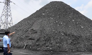 Trong số 21 bãi than bị lực lượng chức năng kiểm tra có những bãi rộng hàng chục ha