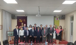 Doanh nghiệp Hồng Kông (Trung Quốc) tìm kiếm cơ hội đầu tư tại HANSSIP