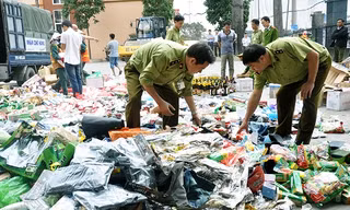 Nở rộ buôn lậu qua thương mại điện tử, đường bưu chính, hàng không