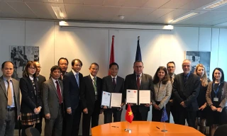 Theo hiệp định tài chính được ký, số tiền gần 3.000 tỷ đồng này được dùng để phát triển năng lượng tái tạo ở Việt Nam