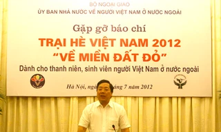 Thanh niên sinh viên Việt kiều 'Về miền Đất Đỏ'