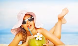 Tránh những nguy cơ sức khỏe trong mùa hè