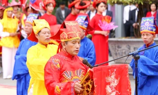 Phú Thọ dừng lễ hội, hoạt động dâng hương các Vua Hùng vẫn diễn ra