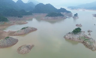 Nước hồ thủy điện Hòa Bình dâng trở lại