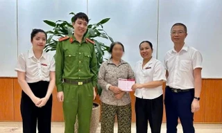 Kịp thời căn ngăn cụ bà rút số tiền lớn chuyển cho kẻ giả danh công an