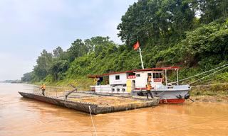 Binh chủng công binh trả lời về thông tin 'cầu phao Phong Châu bị lũ cuốn'
