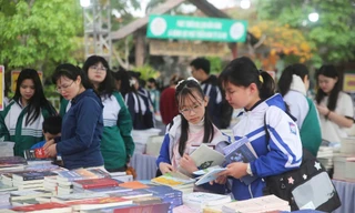 Tái hiện sạp sách báo tại Hội sách Đất Tổ 