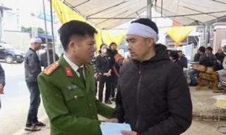 Thăm viếng, chia buồn gia đình có người tử vong trong vụ tai nạn đặc biệt nghiêm trọng ở Sơn La